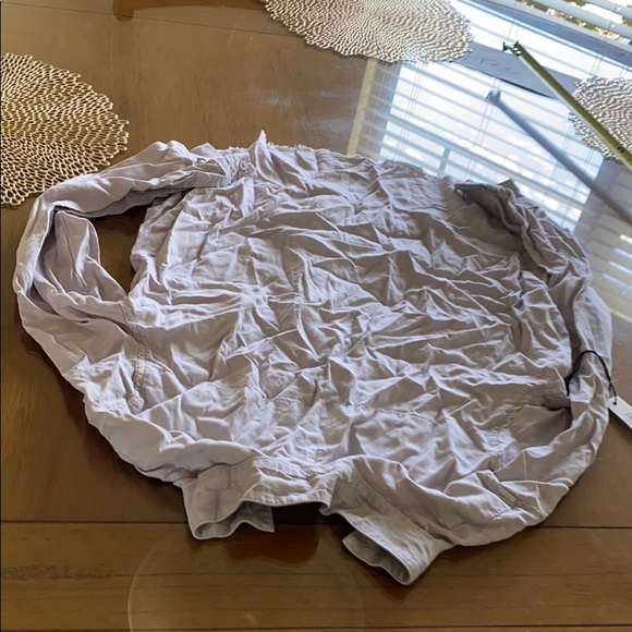 Zip front Top - Picture 6 of 7